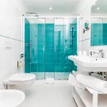 Isabella Hotel 4*
