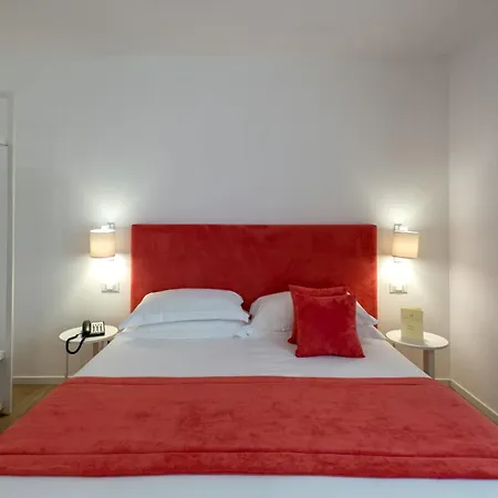 Isabella Hotel