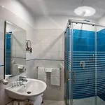 Isabella Hotel