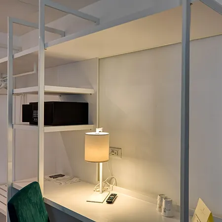 Isabella Hotel 4*